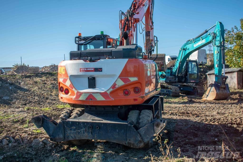 Hitachi ZX 145 Ekskavatori uz riteņiem