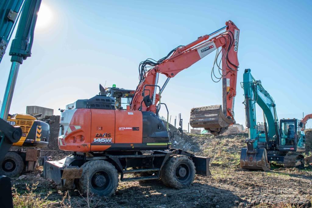 Hitachi ZX 145 Ekskavatori uz riteņiem