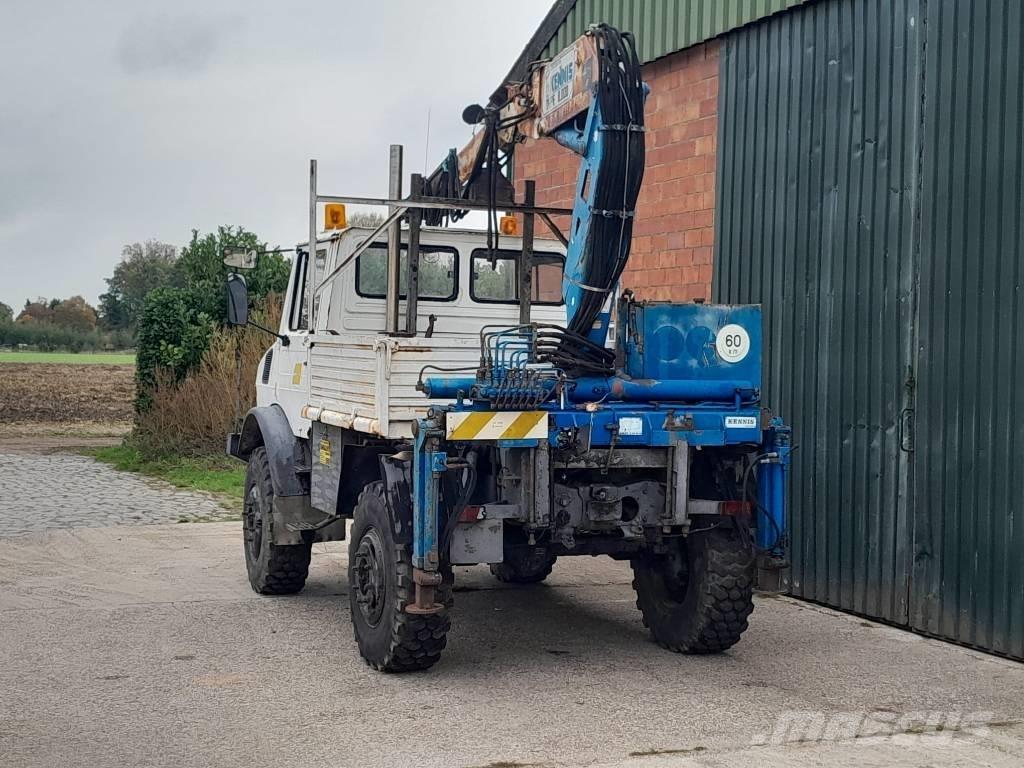 Mercedes-Benz Unimog Visurgājēji/apvidus automobīļi