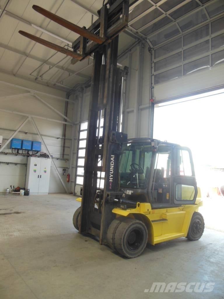 Hyundai 70 D-7 A Tehnika ar dīzeļa dzinēju