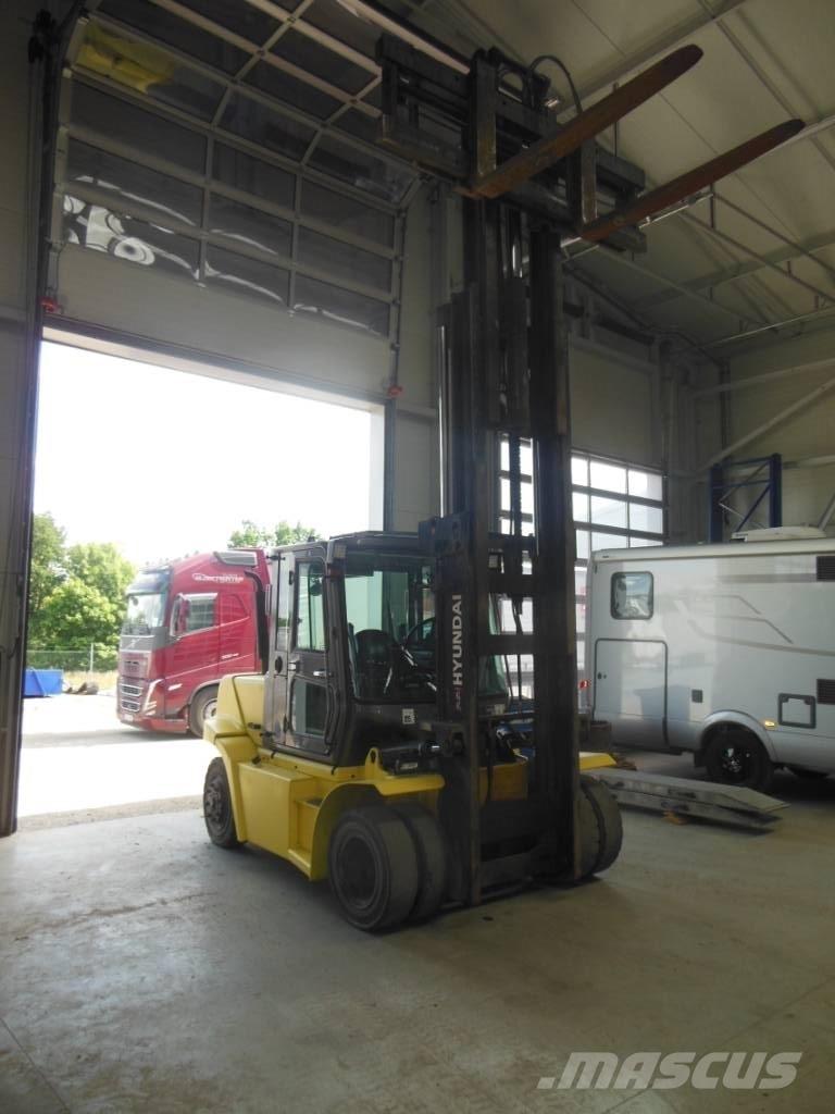 Hyundai 70 D-7 A Tehnika ar dīzeļa dzinēju