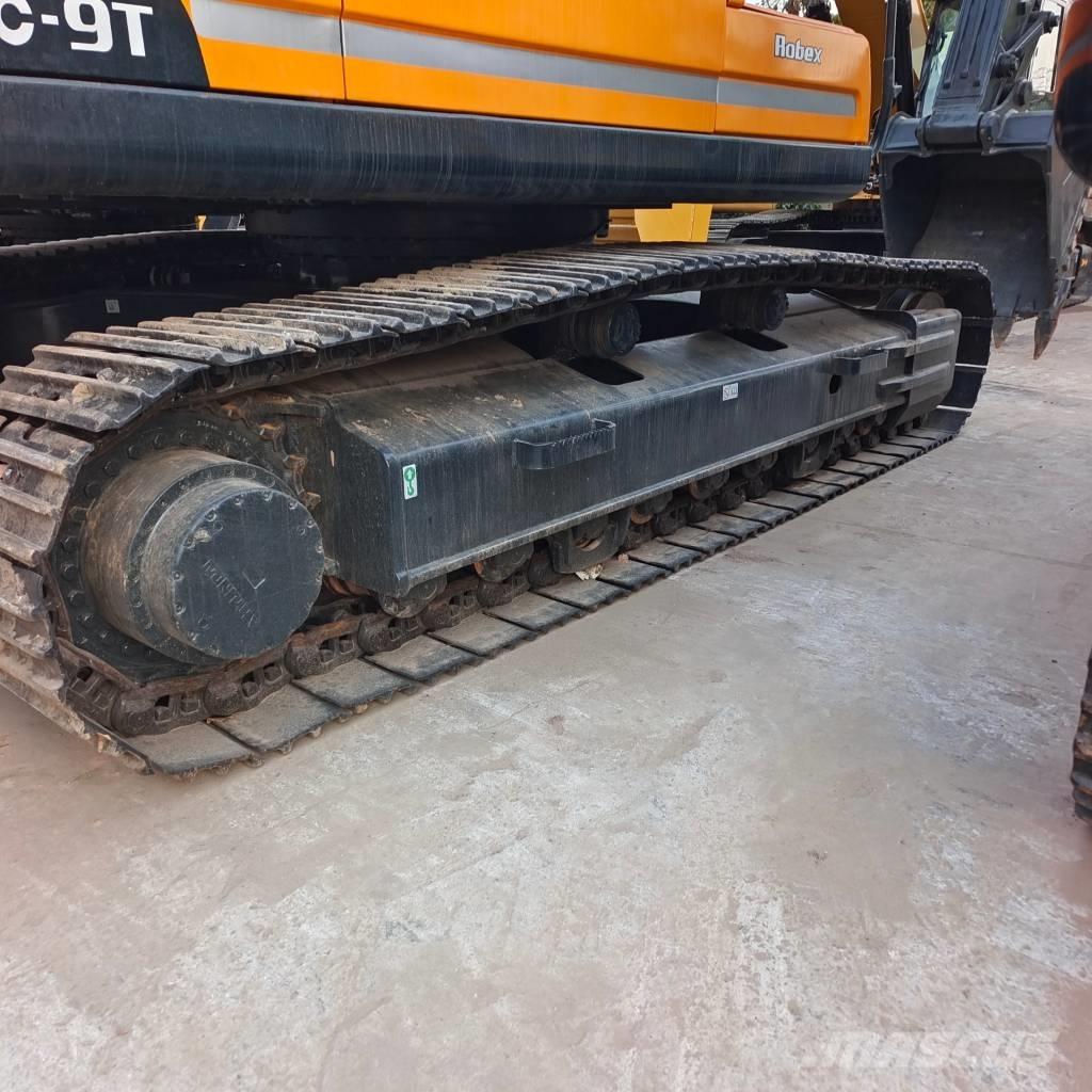 Hyundai 305LC-9T Kāpurķēžu ekskavatori