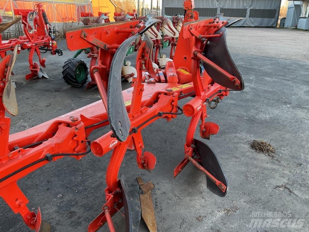 Kuhn Vari-Master 122 Maiņvērsējarkli