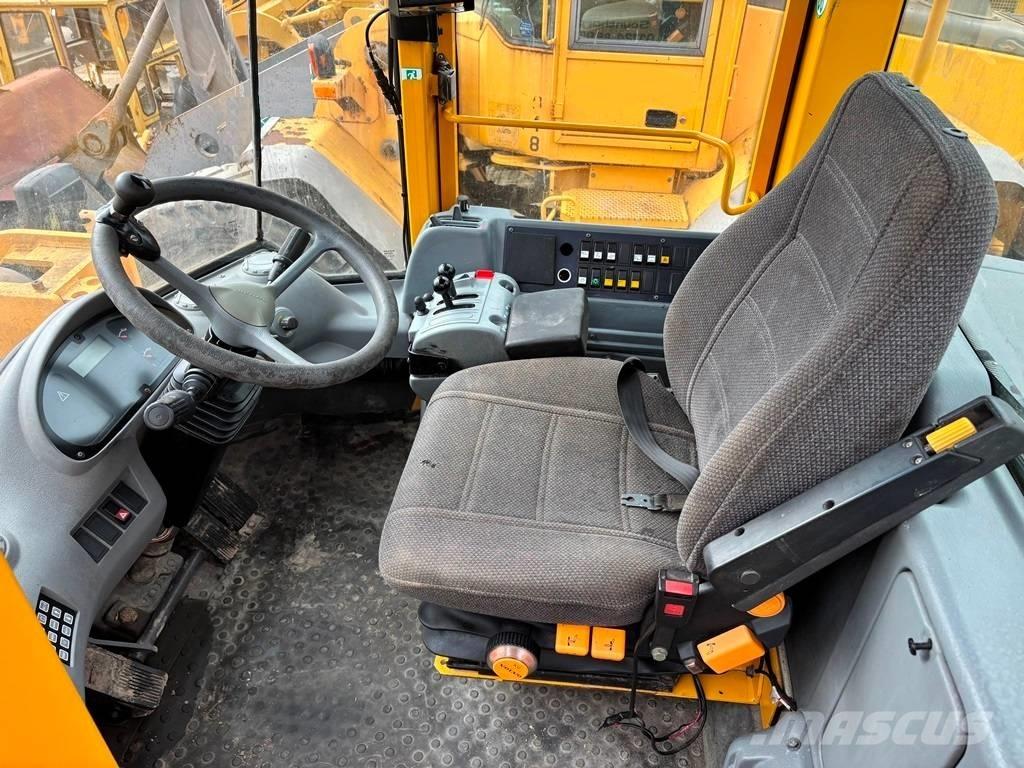 Volvo L 120 E Iekrāvēji uz riteņiem