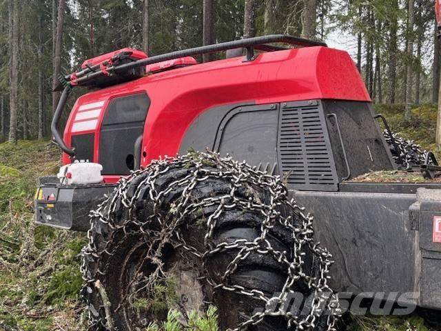 Komatsu 951 Harvesteri