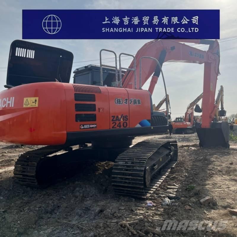 Hitachi ZX 240 Kāpurķēžu ekskavatori