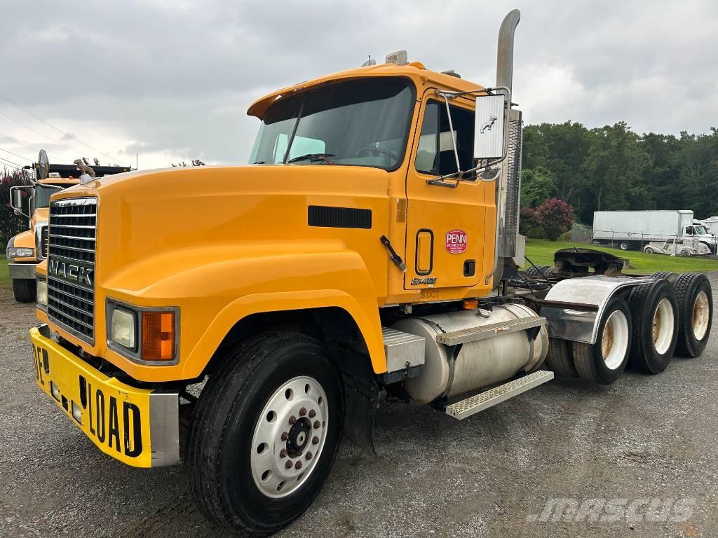 Mack CH 613 Vilcēji