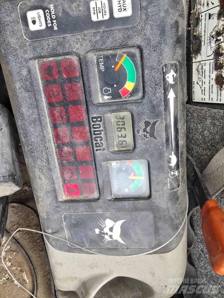 Bobcat 341 G Mini ekskavatori < 7 t