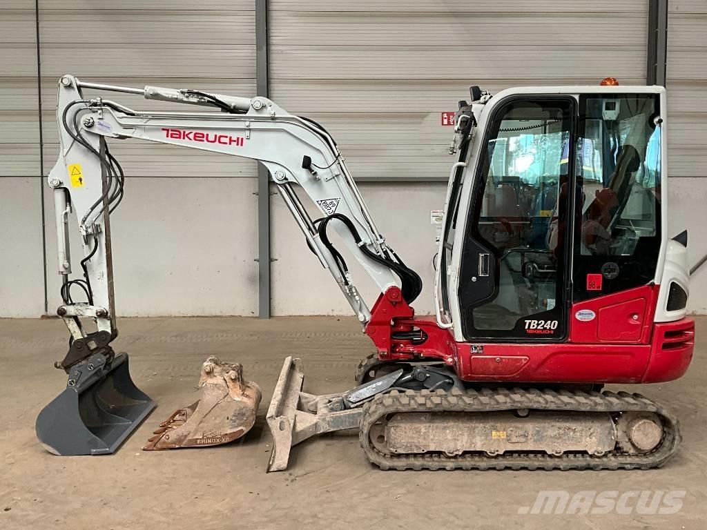 Takeuchi TB 240 Mini ekskavatori < 7 t