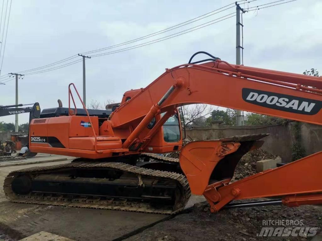Doosan DH225LC-9 Kāpurķēžu ekskavatori