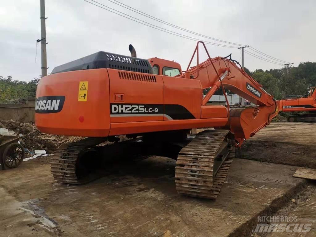 Doosan DH225LC-9 Kāpurķēžu ekskavatori