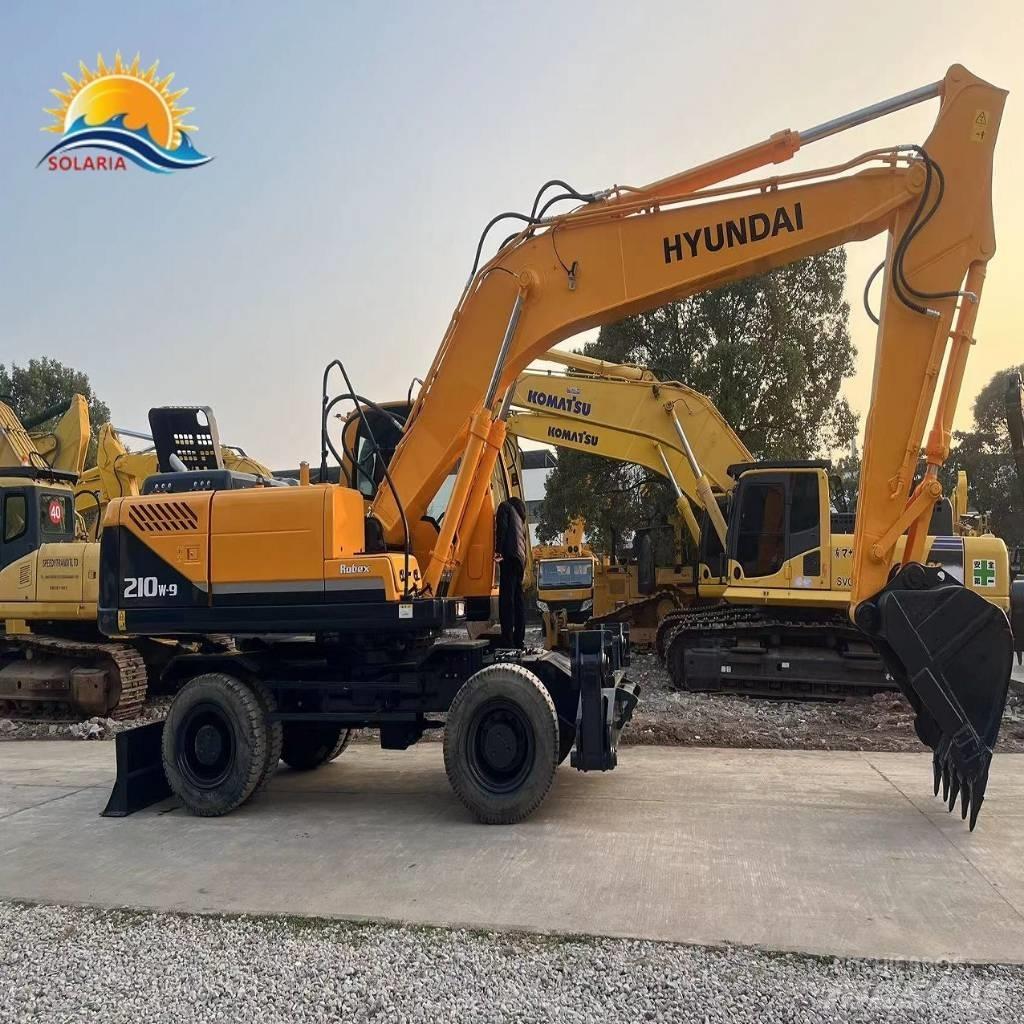 Hyundai R210W-9 Ekskavatori uz riteņiem