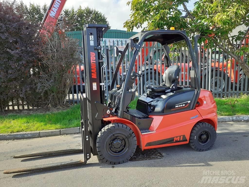 Manitou MI 25 D Tehnika ar dīzeļa dzinēju