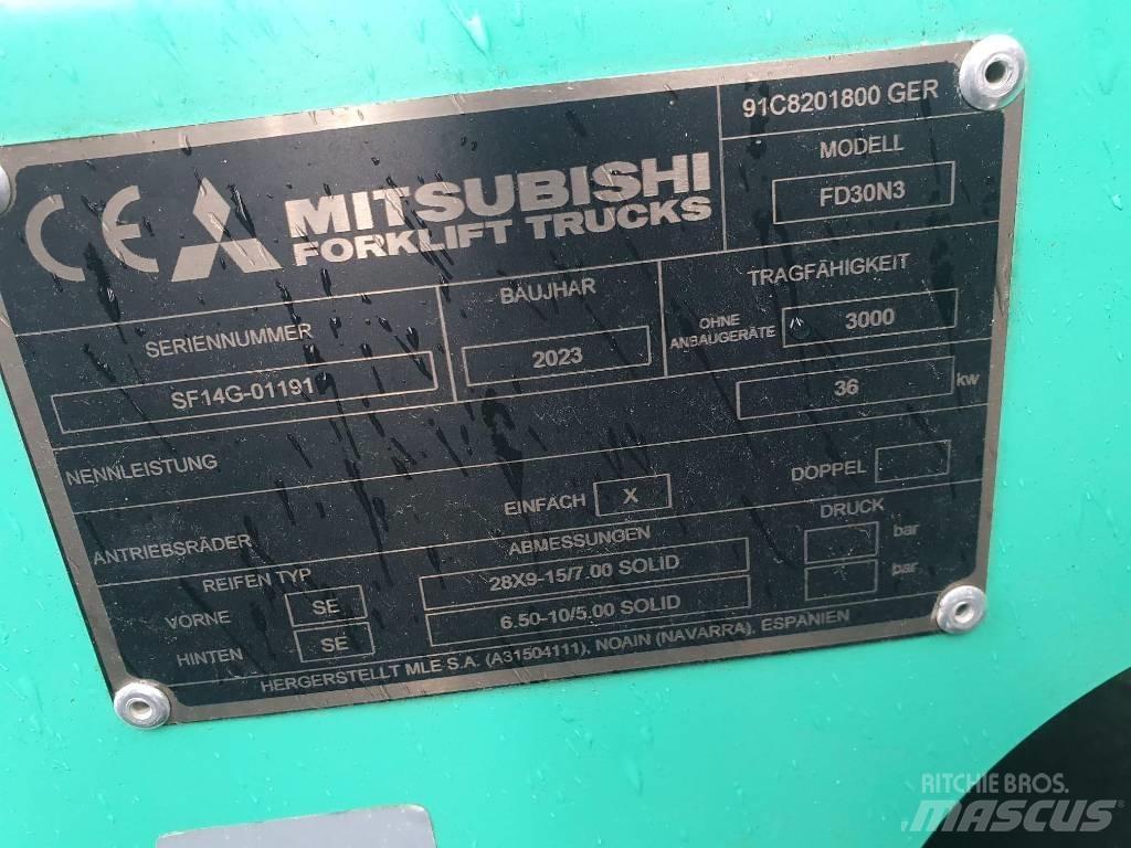 Mitsubishi FD 30 N Tehnika ar dīzeļa dzinēju