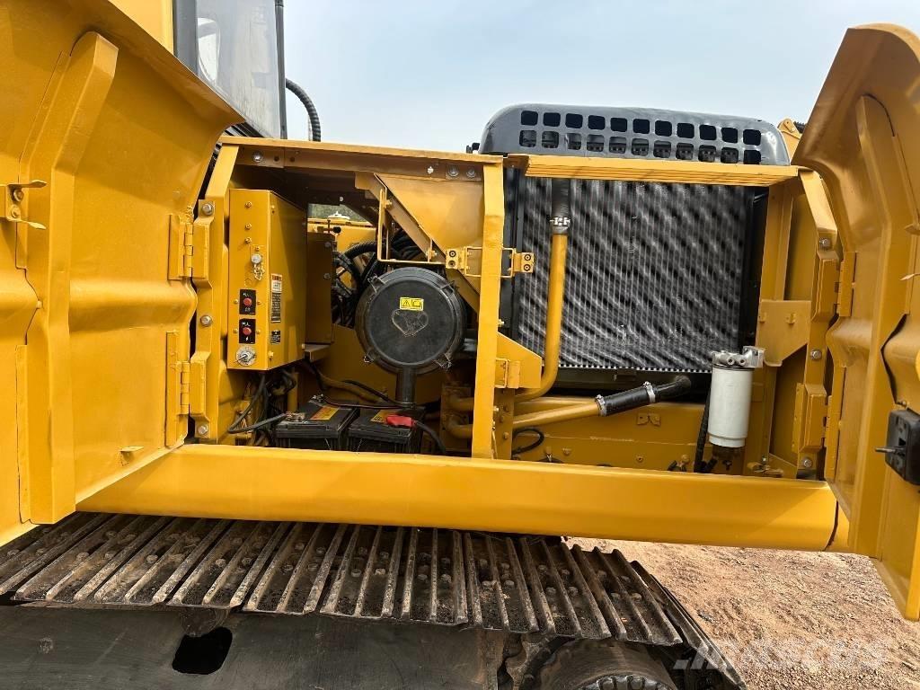 CAT 320B Kāpurķēžu ekskavatori