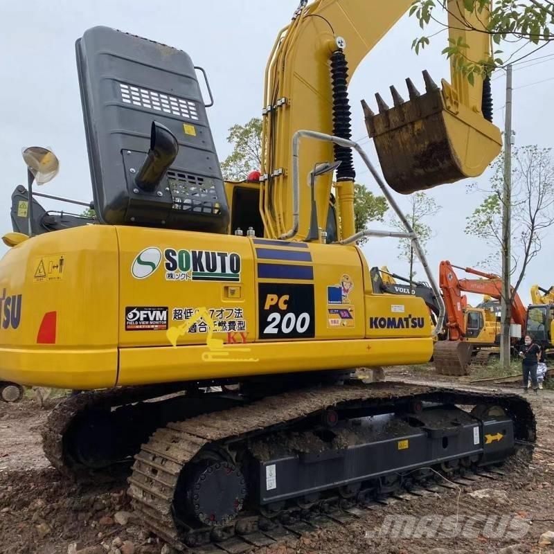 Komatsu PC 200 Kāpurķēžu ekskavatori