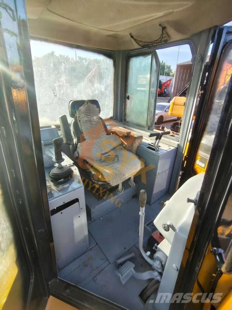 CAT D6G Kāpurķēžu buldozeri