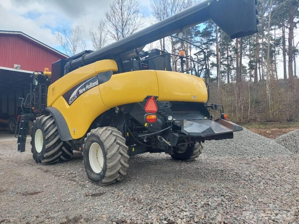 New Holland CR 980 Ražas novākšanas kombaini