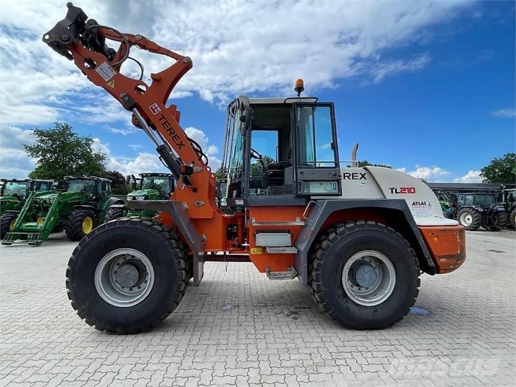 Terex TL210 Iekrāvēji uz riteņiem