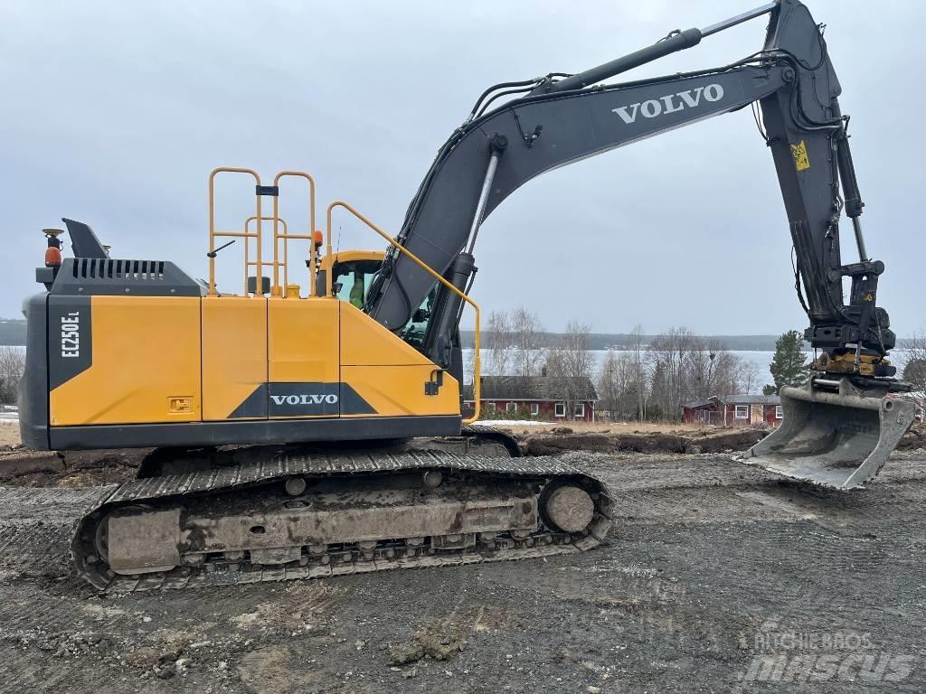 Volvo EC 250 EL Kāpurķēžu ekskavatori