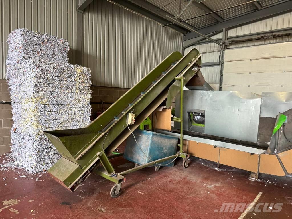  CP MFG 3000 Atkritumu konveijeri