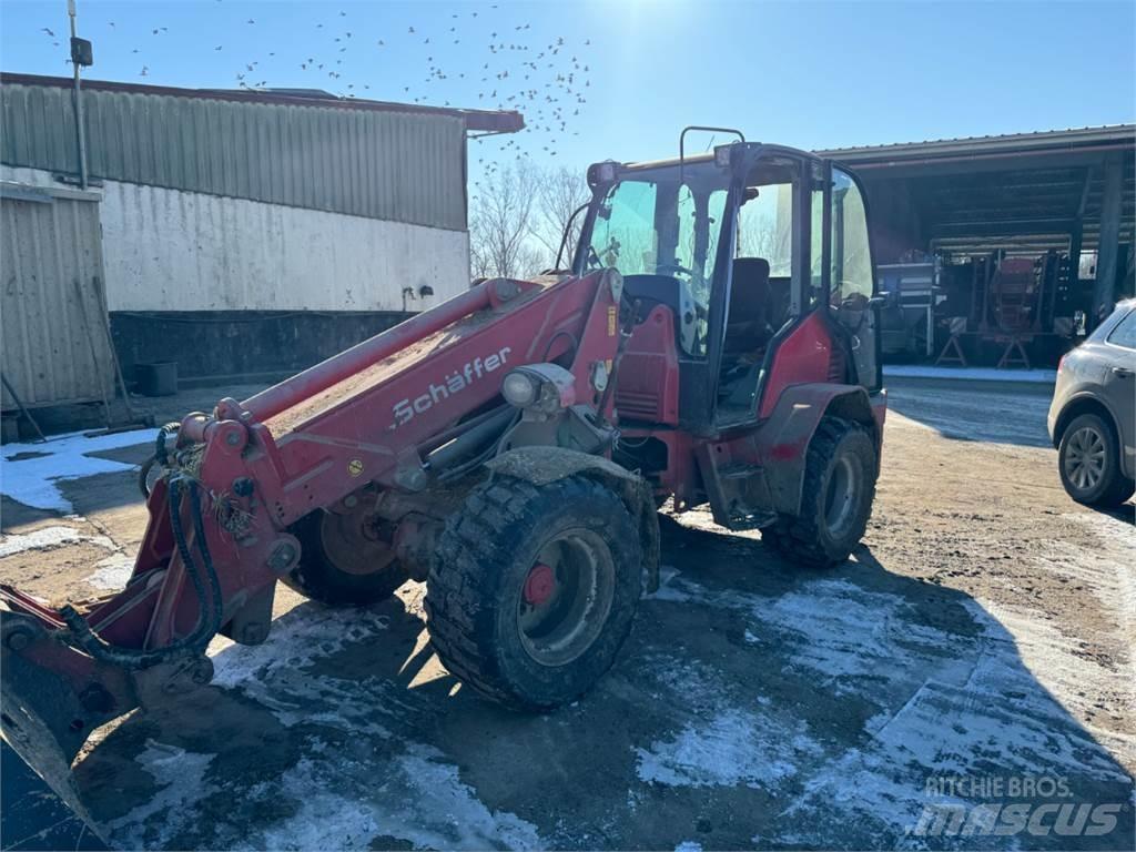 Schäffer 6370 T Lietoti riteņu kompaktiekrāvēji