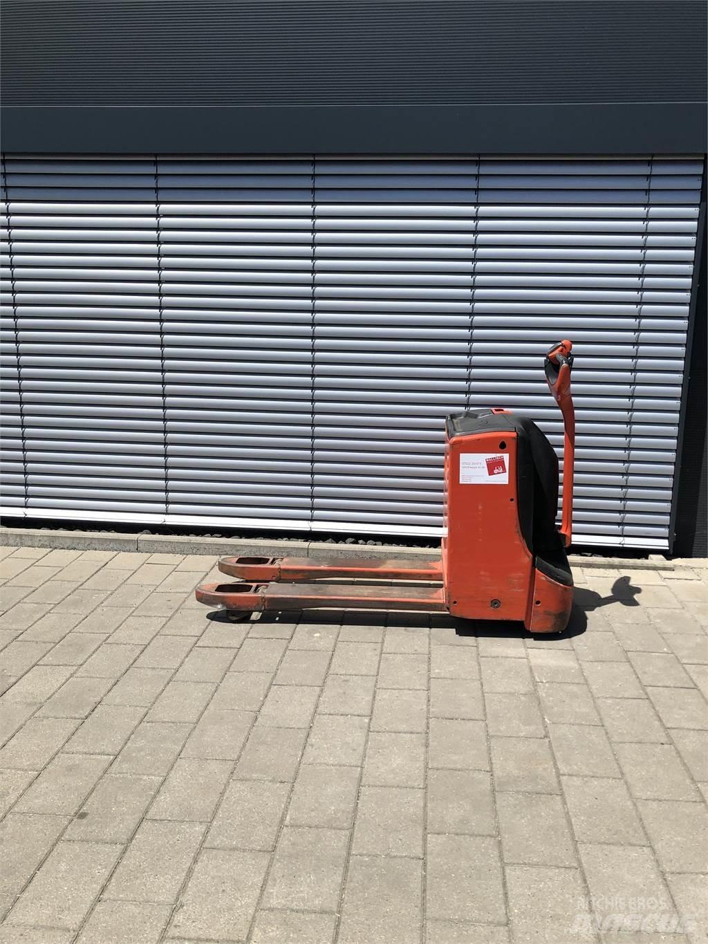 Linde T16 Zemie palešu pacēlāji
