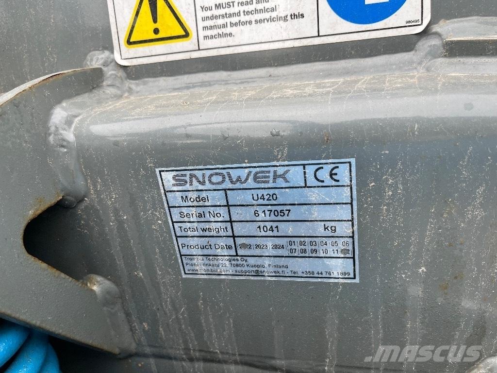 Snowek U420 Sniega naži un tīrītāji
