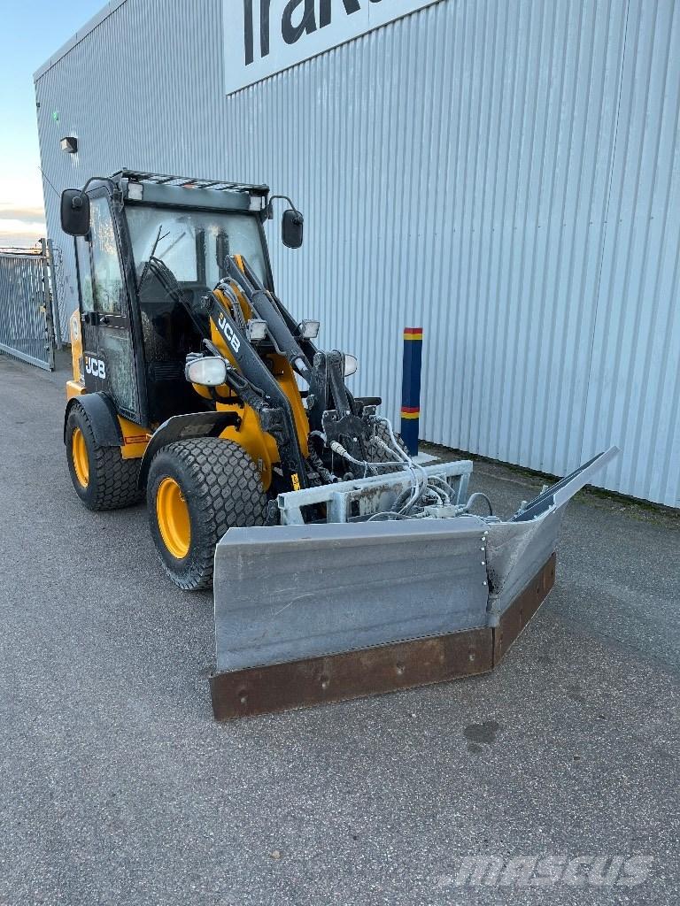 JCB 403 Iekrāvēji uz riteņiem