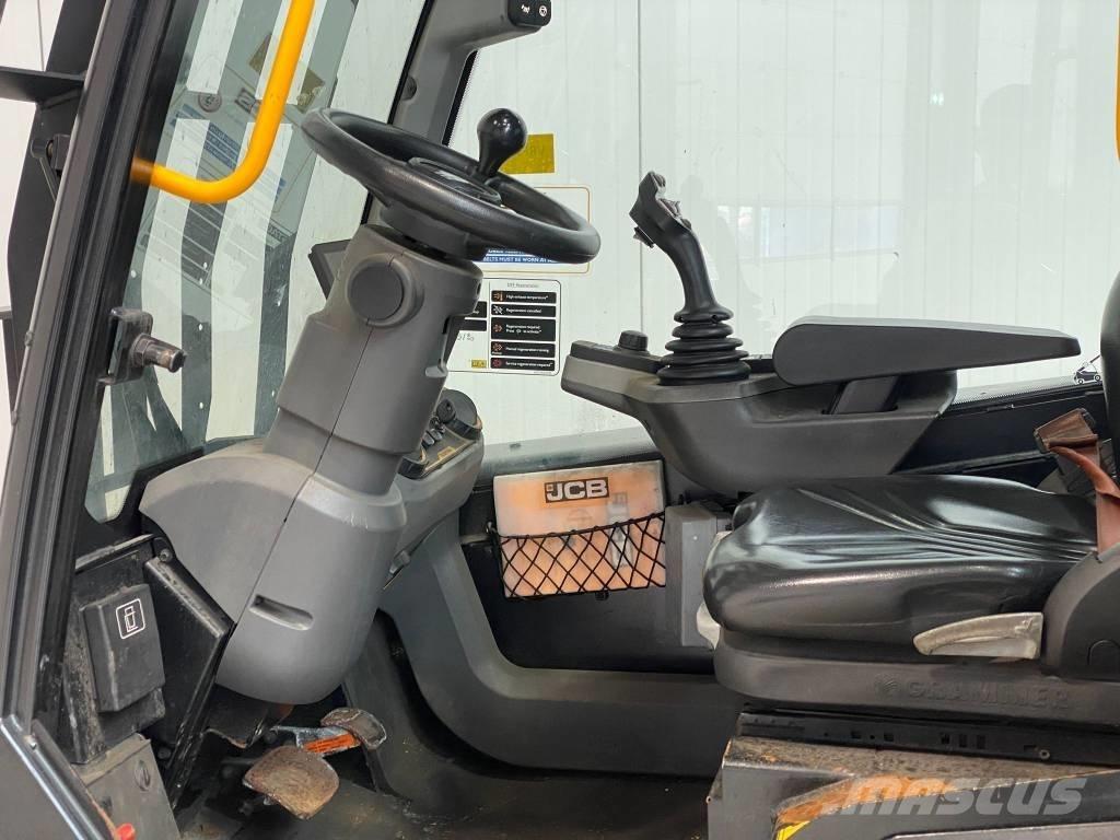 JCB TLT30-19D-2WD Tehnika ar dīzeļa dzinēju