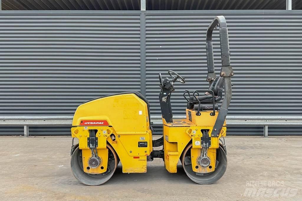 Dynapac CC1100 Divvalču grunts veltņi