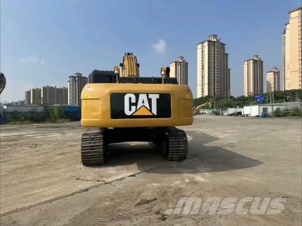 CAT 330 D Kāpurķēžu ekskavatori