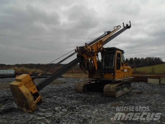 John Deere 200 LC Atzarotāji