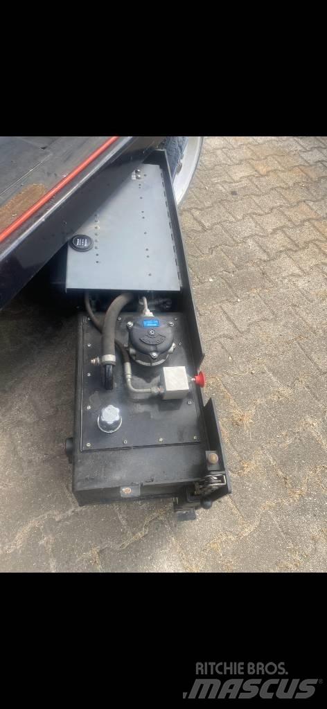 SkyJack SJ III 3226 Šķerveida pacēlāji
