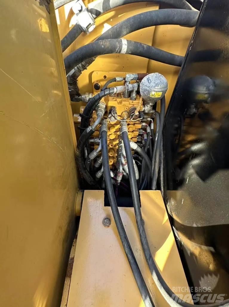 CAT 305.5E2 Kāpurķēžu ekskavatori