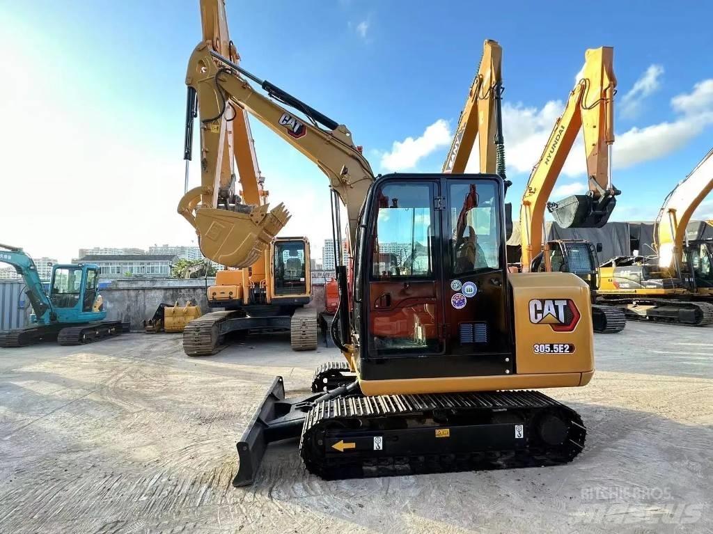 CAT 305.5E2 Kāpurķēžu ekskavatori