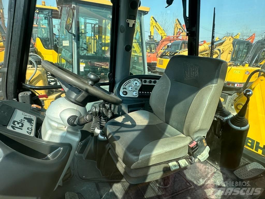 JCB 3 CX Iekrāvēji uz riteņiem