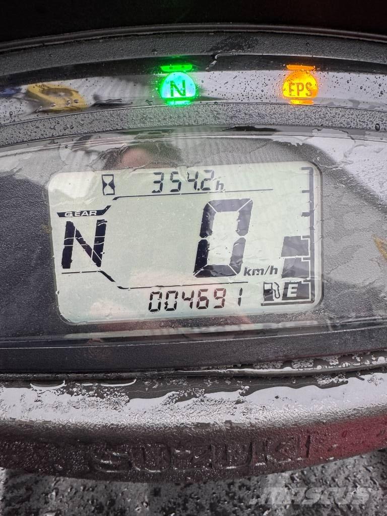 Suzuki LTA 500 XP Visurgājēji