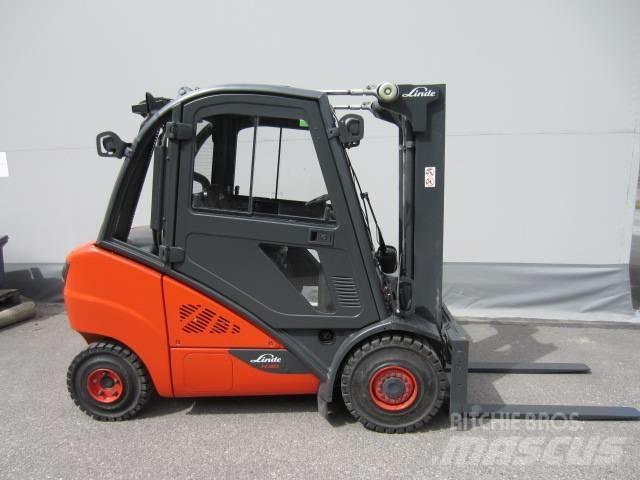 Linde H 30 D-03 Tehnika ar dīzeļa dzinēju