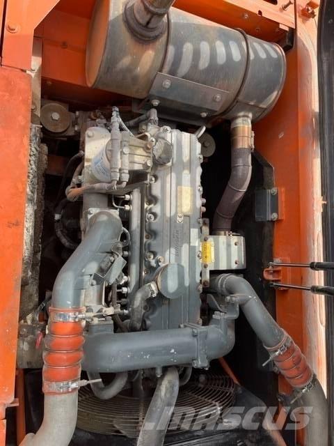 Doosan DX 225 LC Kāpurķēžu ekskavatori