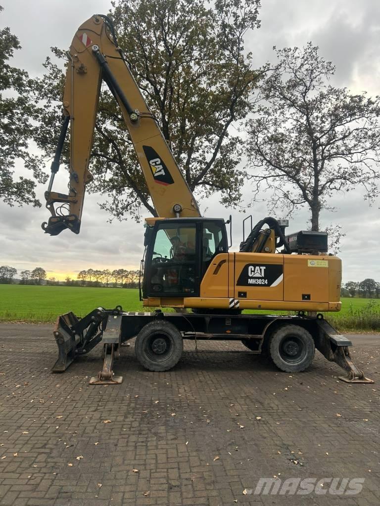 CAT MH 3024 Industriālie iekrāvēji