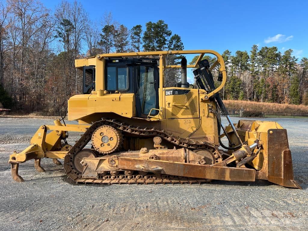 CAT D 6 T XL Kāpurķēžu buldozeri