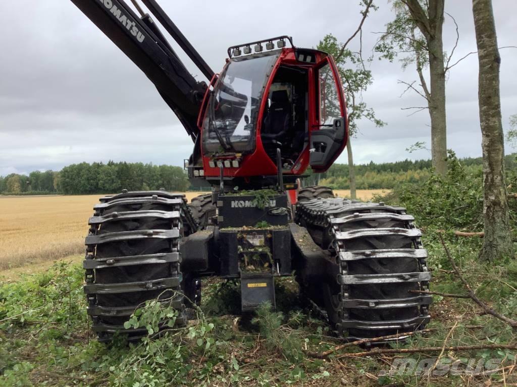 Komatsu 951 Harvesteri