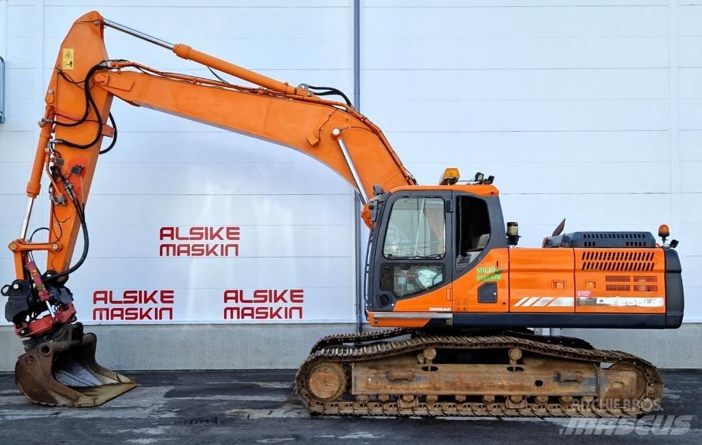 Doosan DX 255 LC-3 Kāpurķēžu ekskavatori