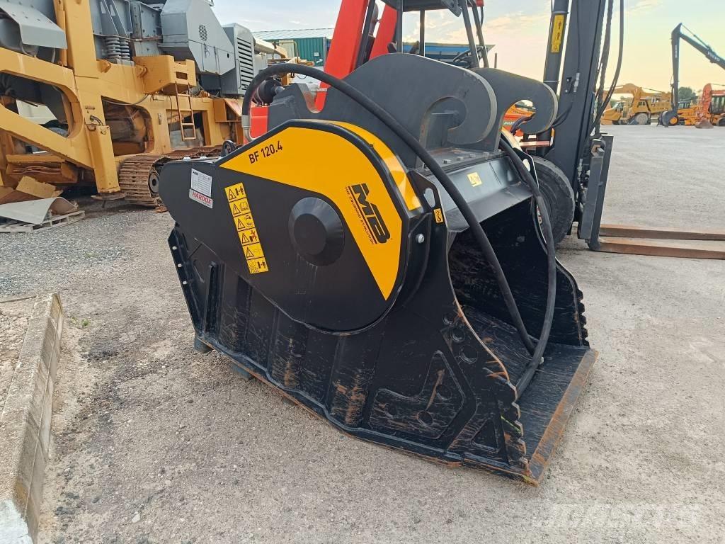 MB Crusher BF 120.4 Drupinātāji