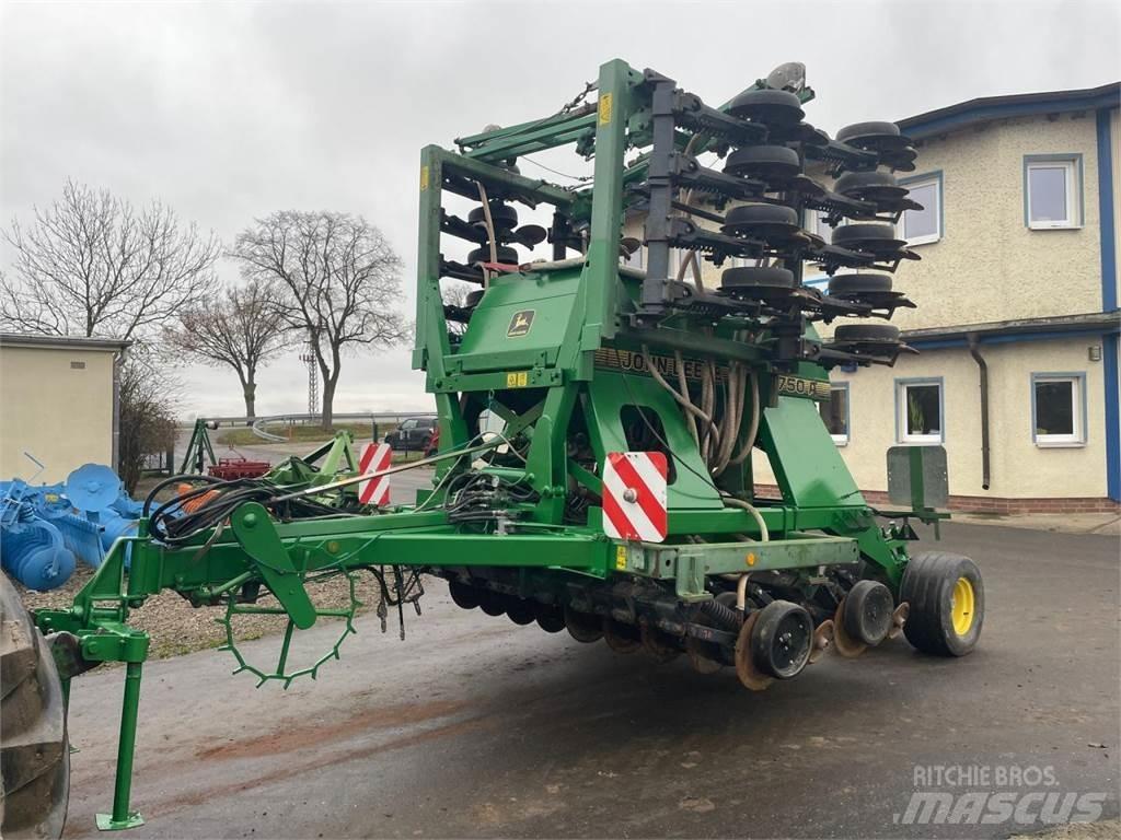 John Deere 750A 6m Precīzās izsējas sējmašīnas 