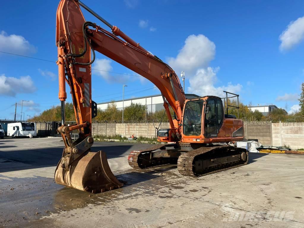 Doosan DX 255 LC Kāpurķēžu ekskavatori