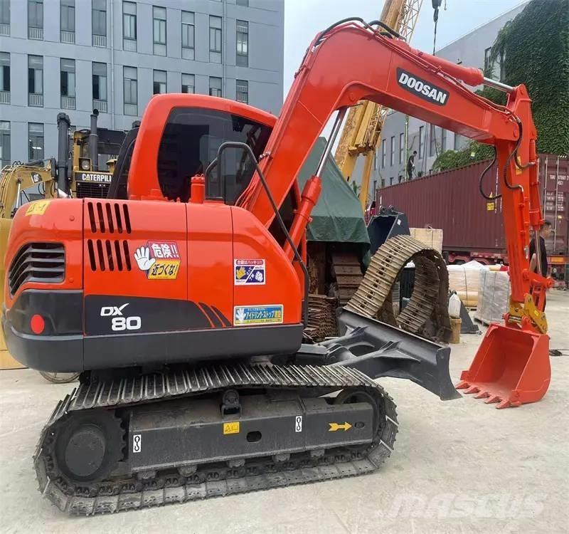 Doosan DX80 Vidēja lieluma ekskavatori 7 t - 12 t