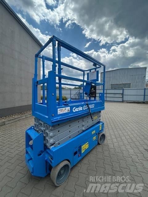 Genie GS 1932 Šķerveida pacēlāji