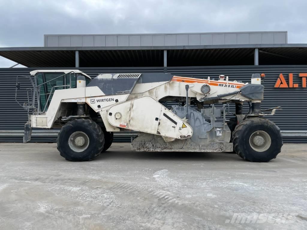 Wirtgen WR 200 XLI Asfalta savācējs